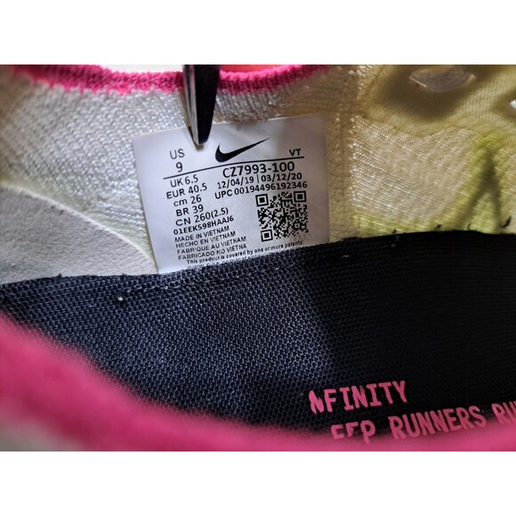 Nike React Infinity Run Flyknit Womens Size 9 Pink Green White Black CZ7993-100 - Picture 10 of 10